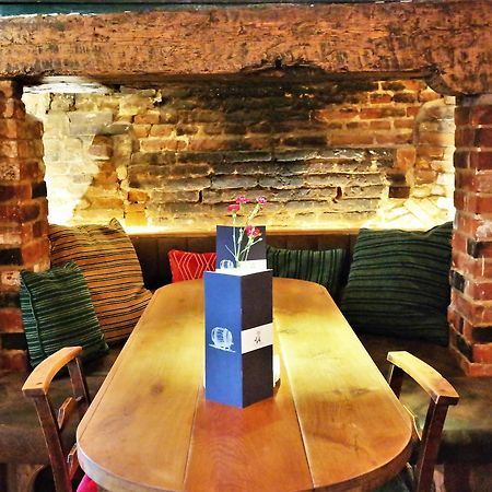 Отель The Cross Keys Саффрон-Уолден Экстерьер фото